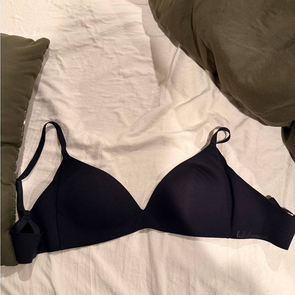 lululemon Wireless Take shape bra